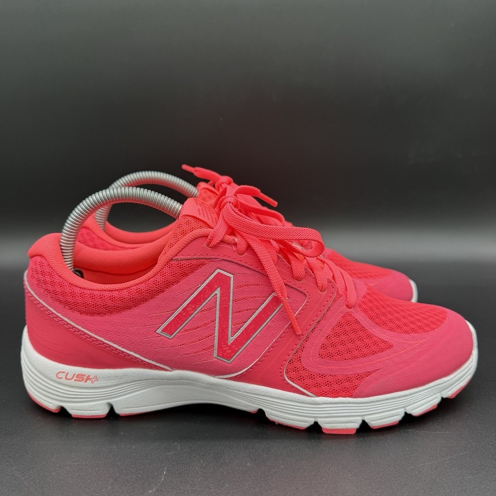 New Balance Womens Running Shoes Sneakers Size 10 Neon Pink W575RP2 EUC!!!